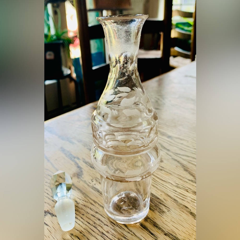 Vintage Decanter Glass Crystal Stopper 8” Etched Glass